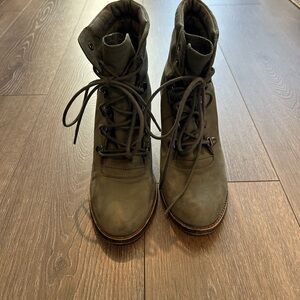 Steve Madden Lace-Up Ankle Boots – Size 10 | GUC